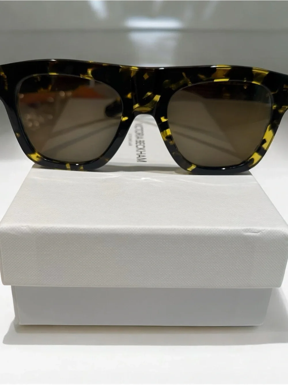 Victoria Beckham Tortoiseshell Sunglasses with Brown Lenses